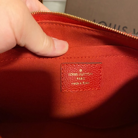Authentic Louis Vuitton Pallas clutch in red - Picture 8 of 9